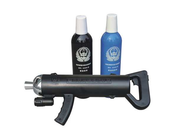 WD-600型警用强光催泪驱散器.jpg